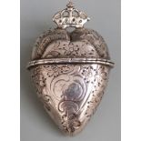 Danish or Sweedish 18th century Hovedvandsaeg love token heart-shaped box with crown to top,