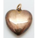 A 15ct gold heart locket, 7.7g