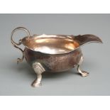 George II hallmarked silver sauce boat, London 1737 maker WI likely for David Willaume II, length