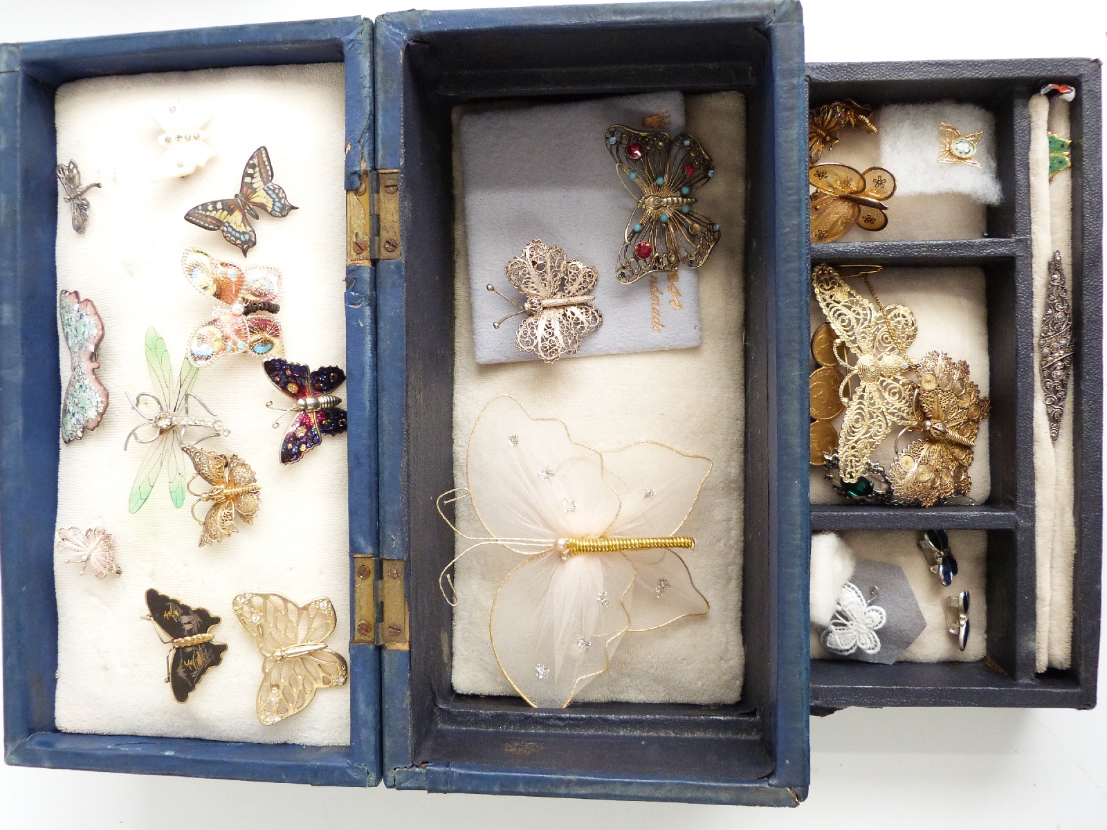 Collection of jewellery including filigree, white metal, mother of pearl, Japanese and enamel - Image 2 of 3