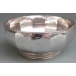 Edward Spencer, Artificers' Guild Arts and Crafts George V hallmarked silver bowl, with hammered