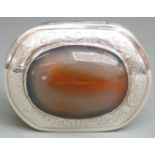 Russian silver mounted agate snuff box with engraved decoration, no marks but similar examples can