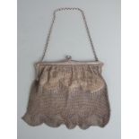 Large Edward VII hallmarked silver mesh evening or hand bag, London 1901, makers mark rubbed,  width