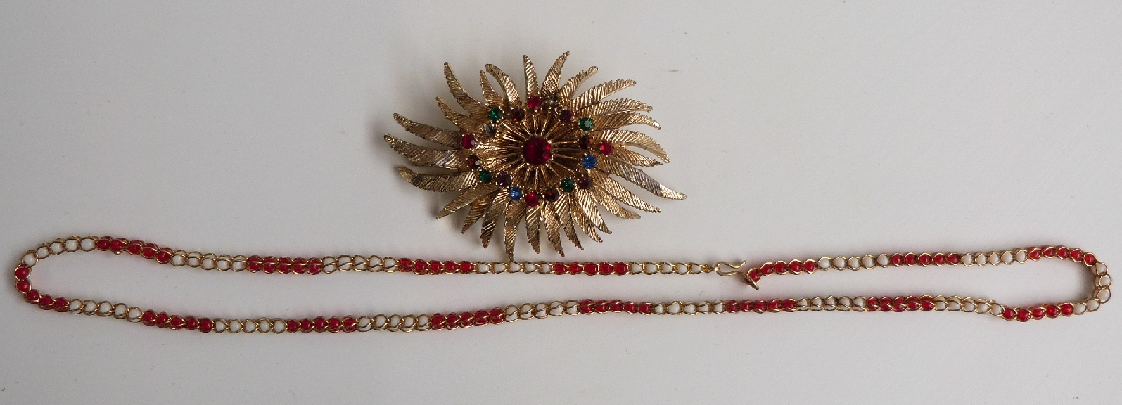 A collection of costume jewellery including a filigree brooch and necklace, two silver necklaces - Image 2 of 2