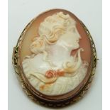 A 9ct gold cameo depicting a lady, 3.5 x 4.2cm