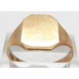 A 9ct gold signet ring, 4g, size W