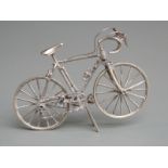 Italian white metal novelty miniature bicycle, with Italian silver marks and stamped 925, length 8cm