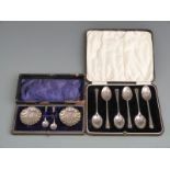 Cased set of six hallmarked silver teaspoons, Birmingham 1931 maker Henry Clifford Davis, together