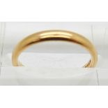 A 22ct gold wedding band/ring, Birmingham 1949, 3g, size J