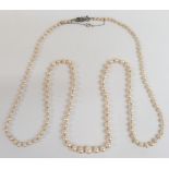 A single strand of cultured pearls