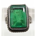 A silver ring set with an emerald cut dyed quartz, 6.9g, size R
