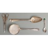 George V hallmarked silver circular server spoon, London 1912 maker Josiah Williams & Co., length