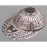 Novelty jockey's cap hallmarked silver caddy spoon, Sheffield 1969 maker Francis Howard Ltd,