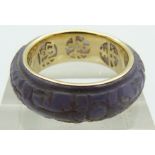 Chinese 14ct gold ring set with carved purple jade, 5g, size P