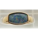 A 9ct gold ring set with an opal triplet, 2.1g, size K