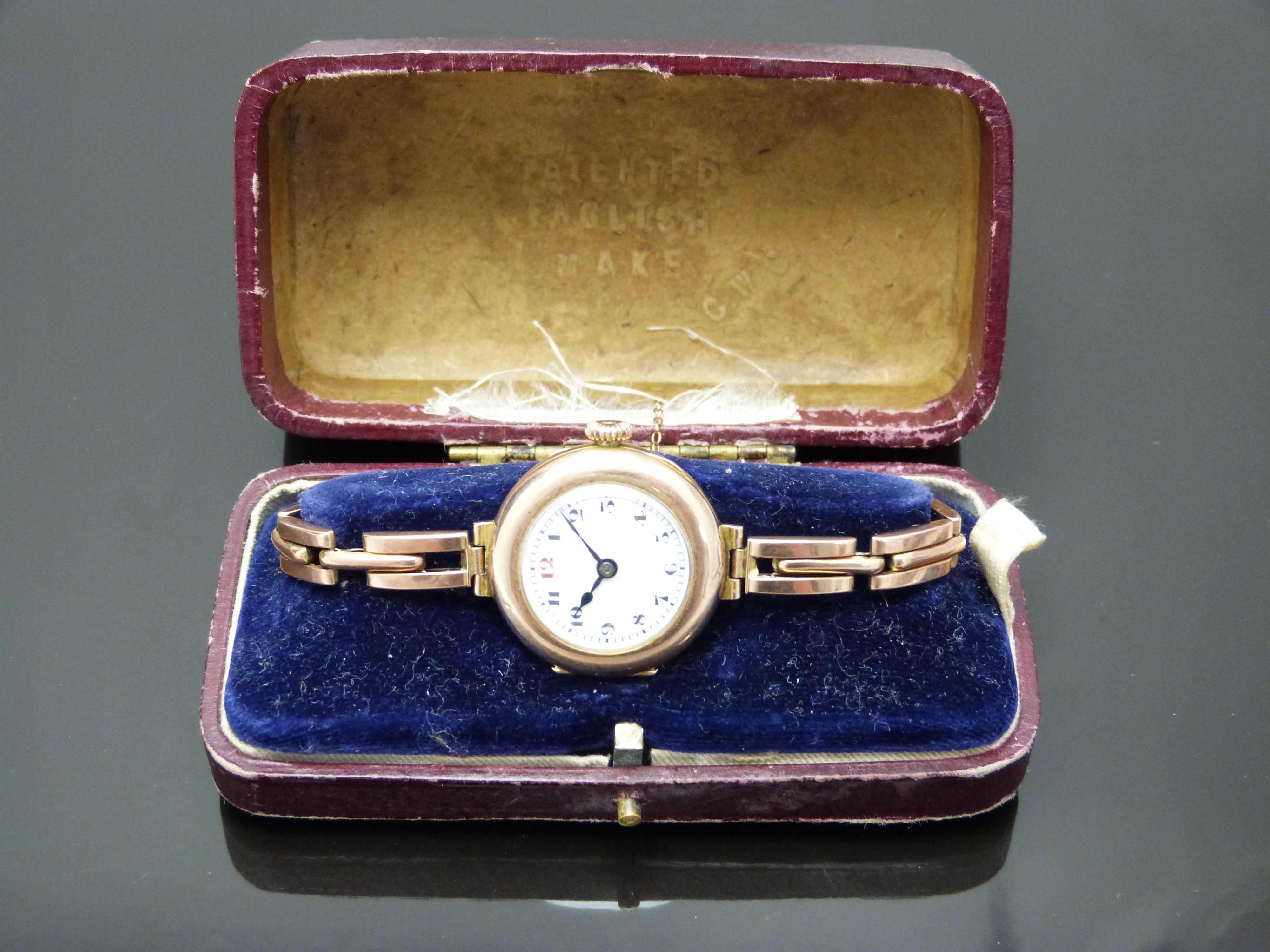 Edwardian 9ct gold ladies wristwatch with blued hands, black Arabic numerals, railroad minute track, - Image 4 of 4