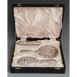 Cased modern hallmarked silver dressing table set, Birmingham 1981 maker Broadway & Co.,comprising