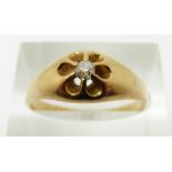 An 18ct gold ring set with an old cut diamond, 4.7g, size P