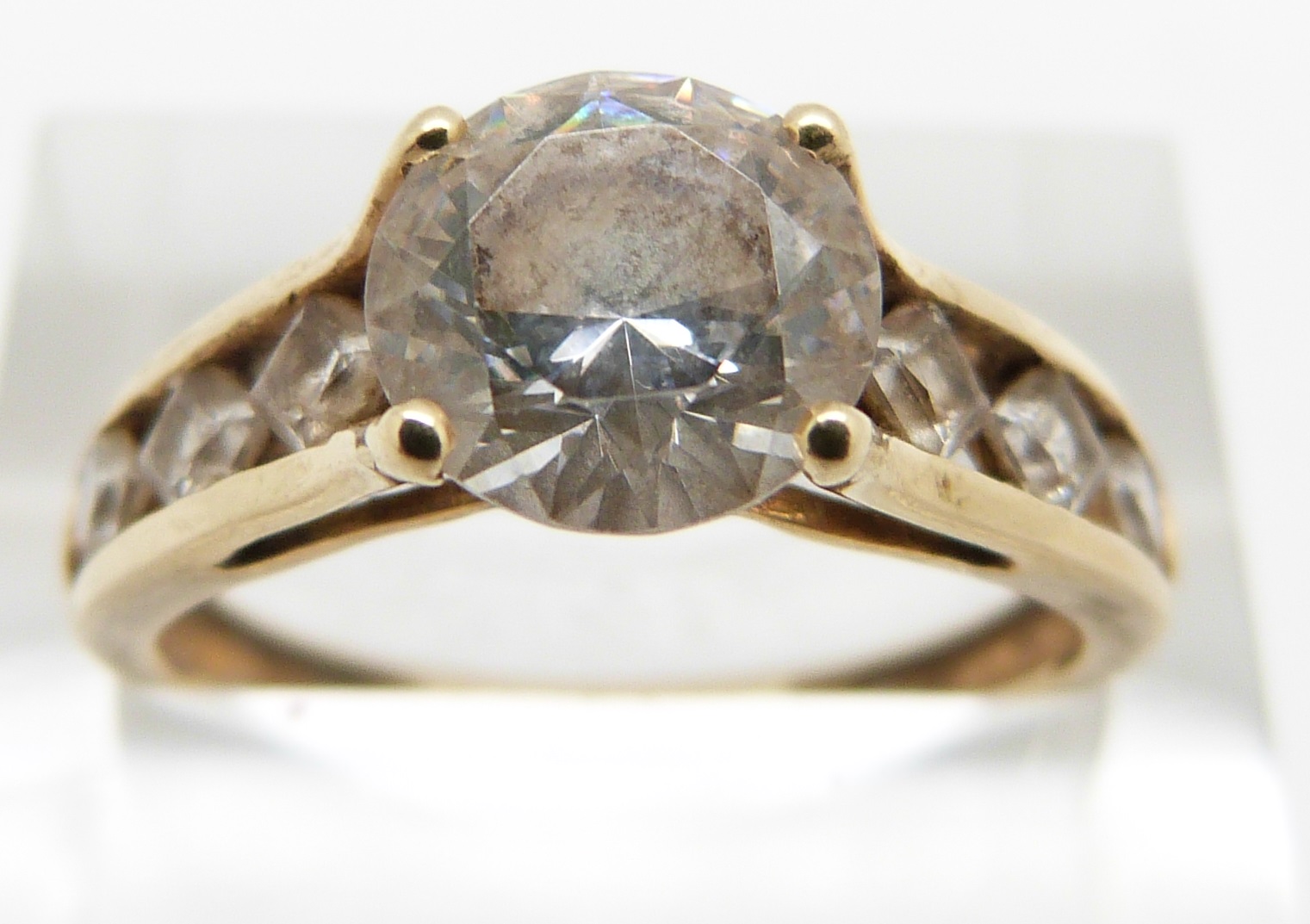 A 9ct gold ring set with topaz and a 9ct gold ring set with cubic zirconia, 5.7g - Image 4 of 5