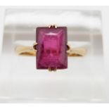 Art Deco 18ct gold ring set with a synthetic ruby, 2.8g, size M