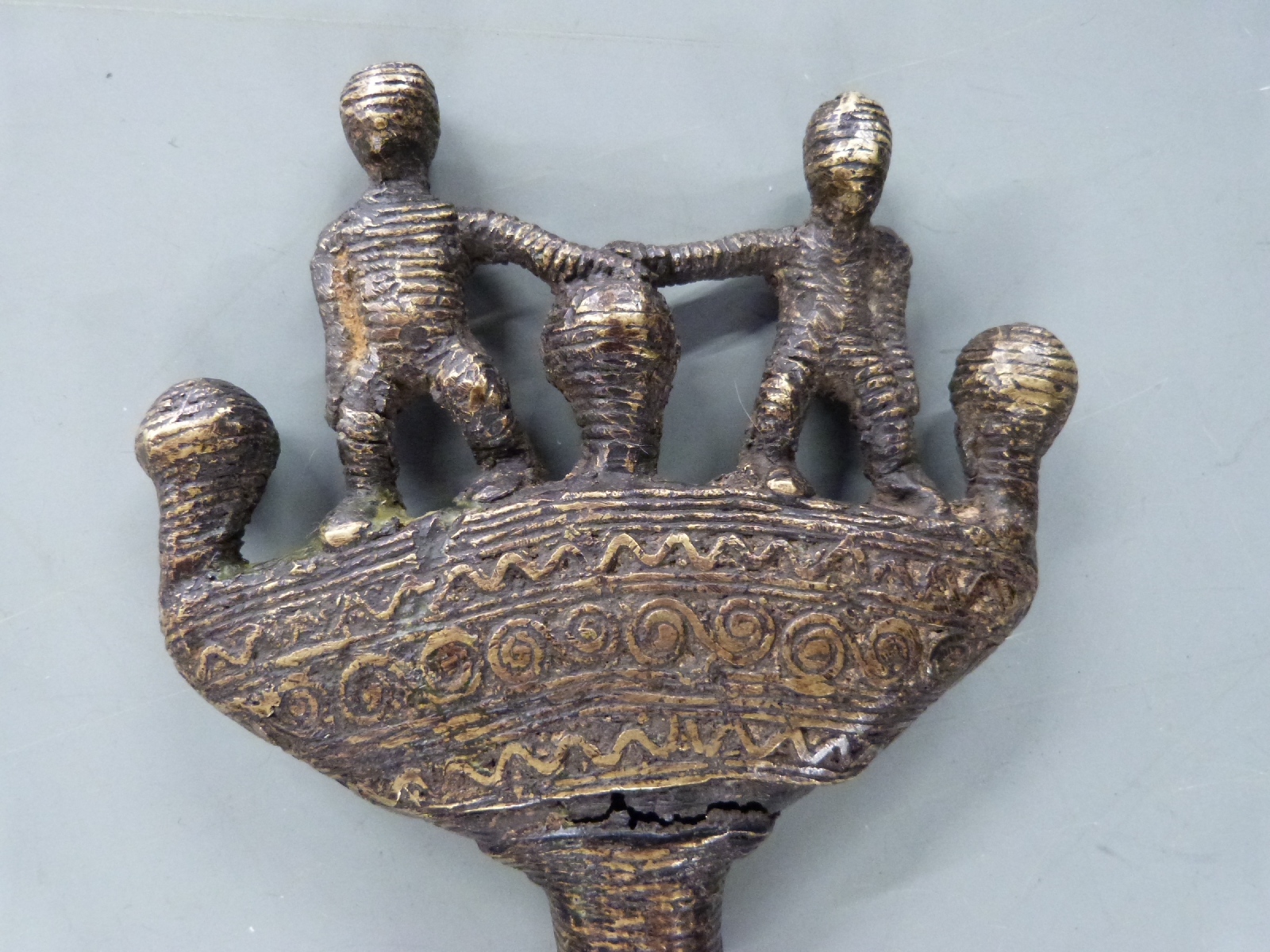 African, Ashanti/Benin ceremonial brass figural dagger in sheath, L48cm - Image 4 of 5