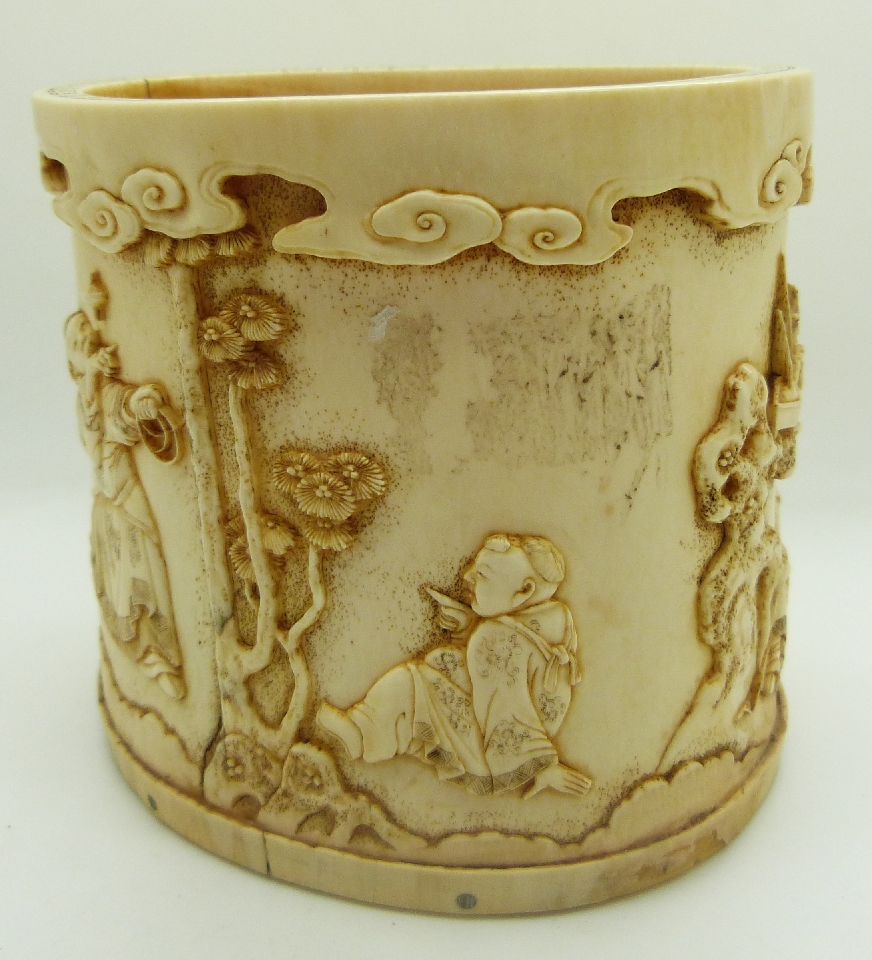 18th/19thC Chinese brush washer with carved figural decoration of a boy with spinning top, figures - Image 4 of 6