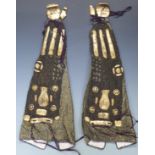 Japanese Edo period gauntlets with chainmail protection, gilded motifs and steel guards, L76cm