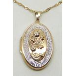 A 9ct gold locket and chain, 3 x 2cm, 5.8g