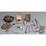 A collection of bijouterie items including four hardstone dishes, Chinese embroidered bag, silver