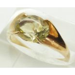 A 9ct gold ring set with paste, 3.0g, size M