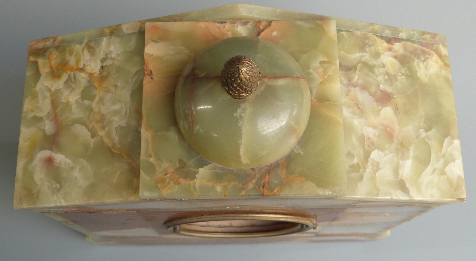 Late 19th/ early 20thC French architectural green onyx mantel clock, the numbered movement by Japy - Image 4 of 5