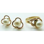 A 9ct gold ring set with a cultured pearl, with matching earrings, 9.3g