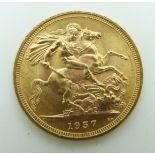 1957 Elizabeth II gold full sovereign