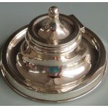 Edward VII hallmarked silver capstan style inkwell, Birmingham 1907 maker William Neale, diameter