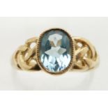 A 9ct gold ring set with an aquamarine, 3.3g, size M