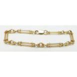 An 18ct gold bracelet made up of knot and elongated links, 13.7g