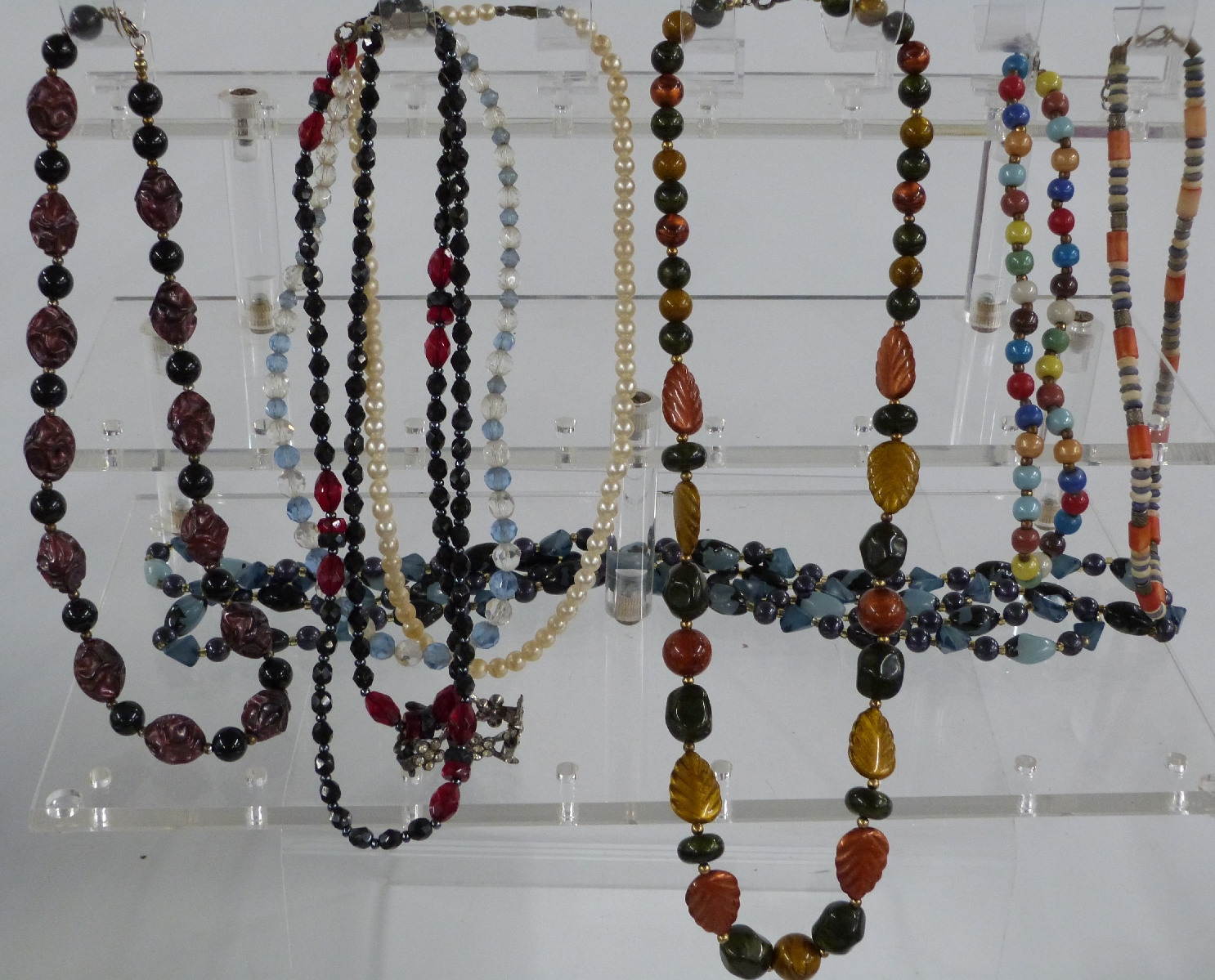 A large collection of costume jewellery - Image 2 of 5