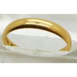 A 22ct gold ring/ wedding band, size L, 2.8g.