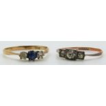 Two 9ct gold rings set with paste, 2.9g