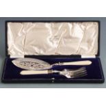 Walker and Hall cased fish servers with hallmarked silver collars