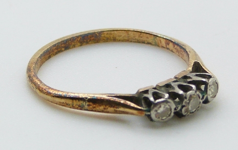 A yellow metal ring set with three diamonds, in original box, size N, 1.9g - Image 3 of 3