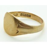 A 9ct gold signet ring, size U, 3.8g.