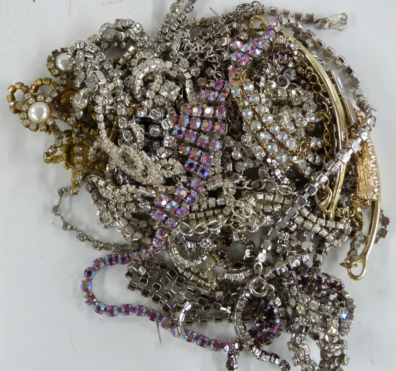 A collection of costume jewellery including beads, brooches, paste necklaces, WBS necklace etc - Image 2 of 5