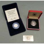 1994 cased silver Piedfort £1, together with a certificated proof silver Piedfort 1982 twenty