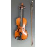 Dulcis et Fortis early 20thC violin with 32.5cm, two piece back, together with bow and case, bow