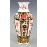 Royal Crown Derby Imari vase in 1128 pattern, H19cm