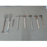 Splitting axes, garden forks etc