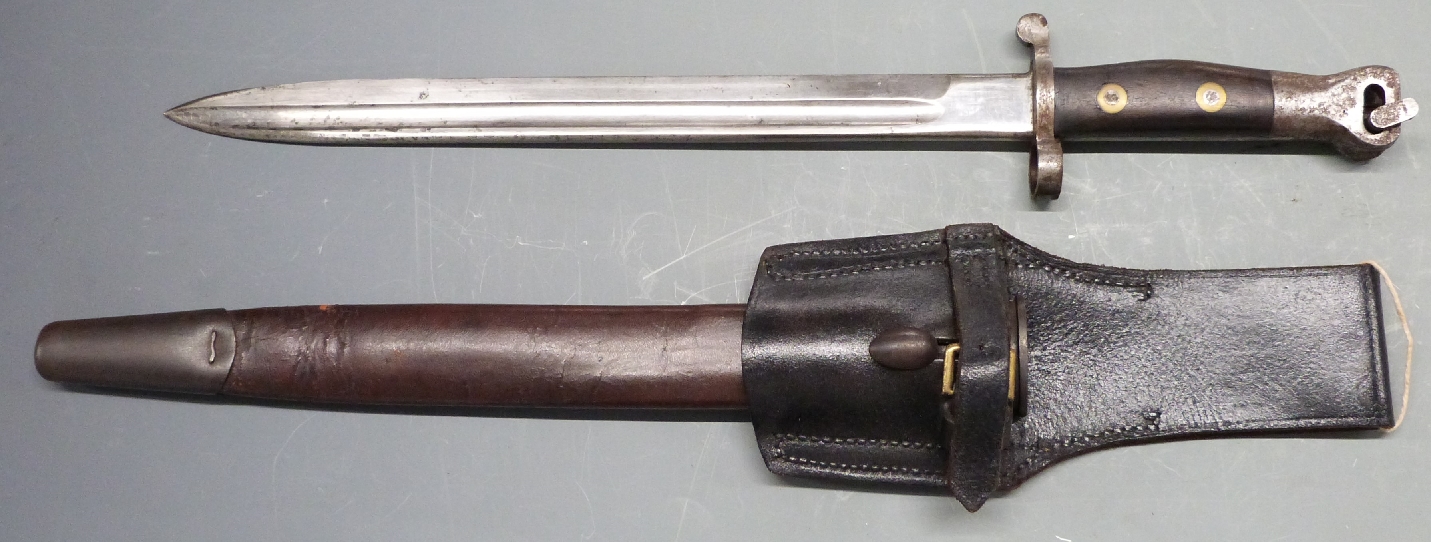 British 1888 pattern Mk1 second type bayonet, no stamps, with cut down 1907 30.5cm blade, with