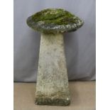 Large staddle stone, diameter 60 H115cm