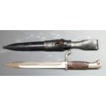 German 1898/05 pattern bayonet later type with trimmed muzzle ring and flashguard, 25cm fullered